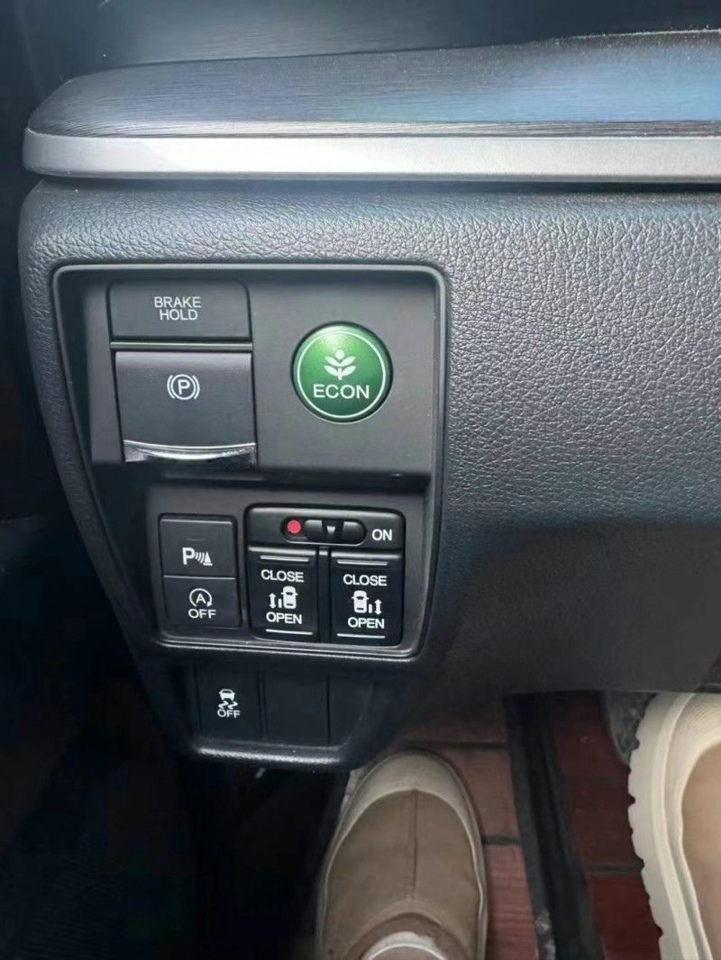 济宁17年本田艾力绅9