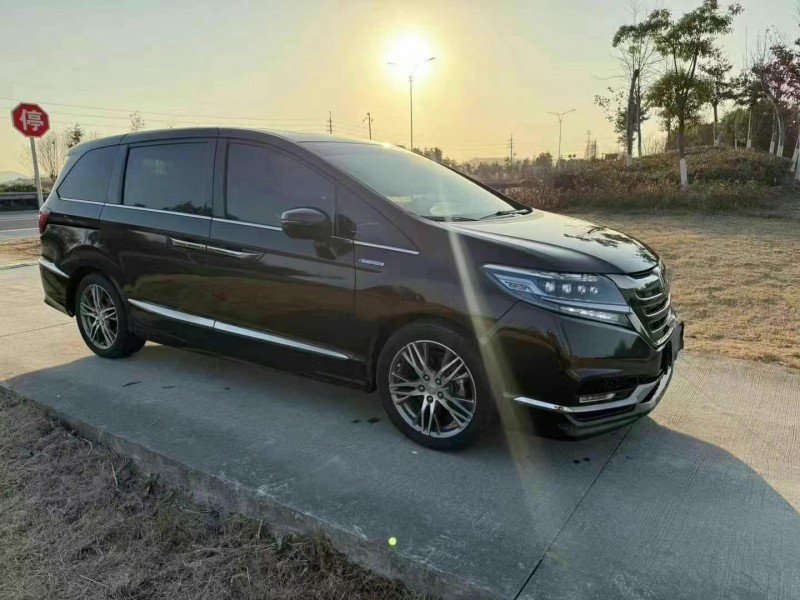 济宁19年本田艾力绅3