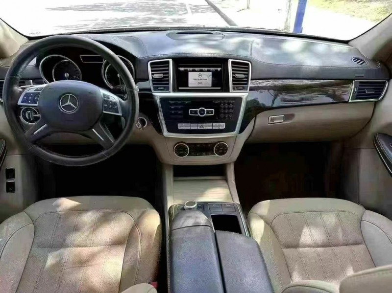 济宁14年奔驰GL7