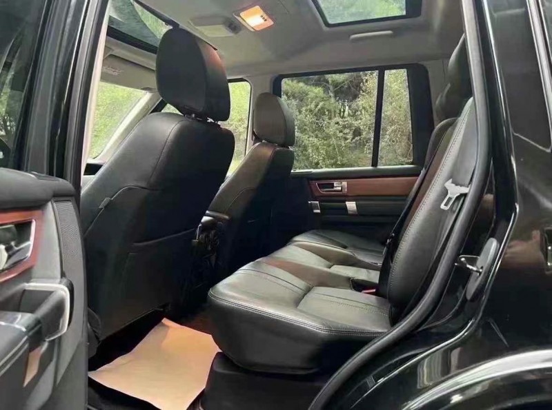 济宁14年路虎发现6