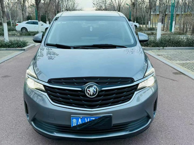 济宁22年别克GL81