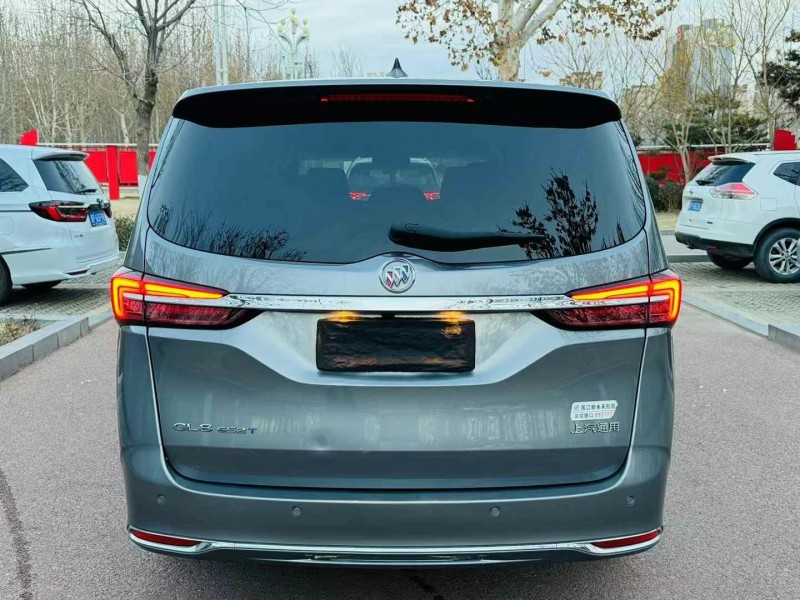 济宁22年别克GL84