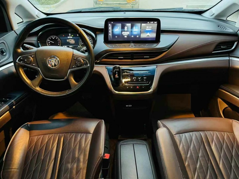 济宁22年别克GL86