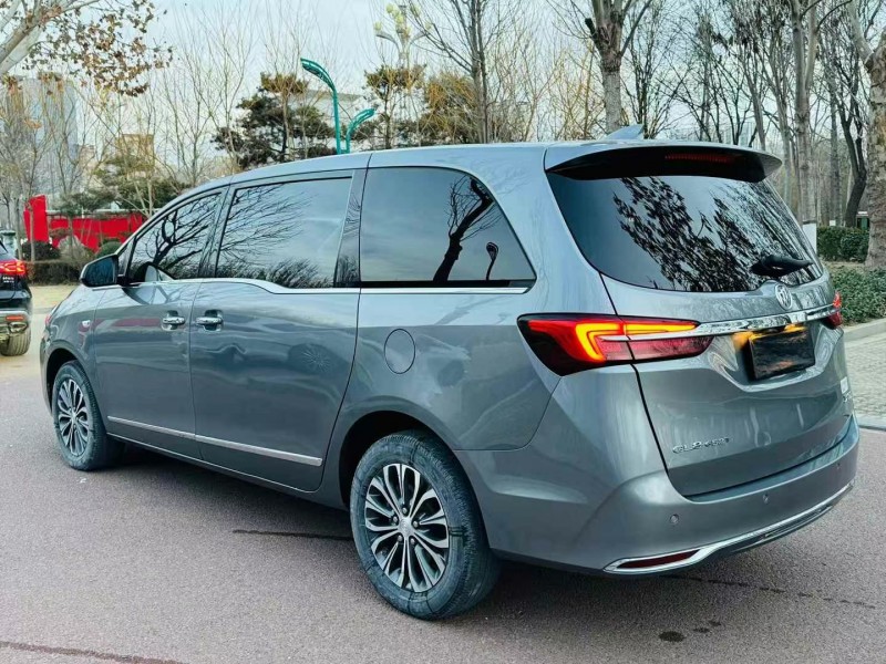 济宁22年别克GL87