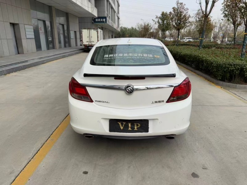 济宁13年别克君威9