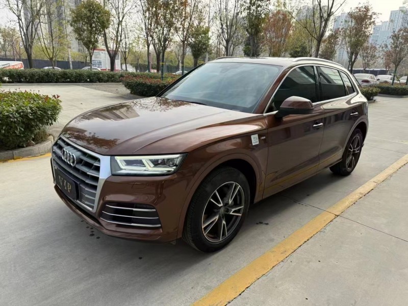 济宁19年奥迪Q53