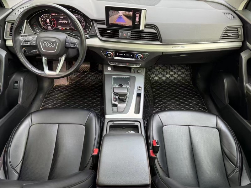 济宁19年奥迪Q54