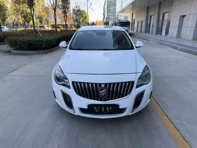 济宁16年别克君威1