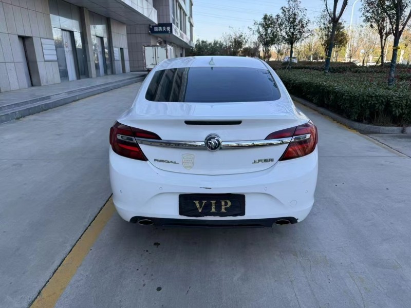 济宁16年别克君威9