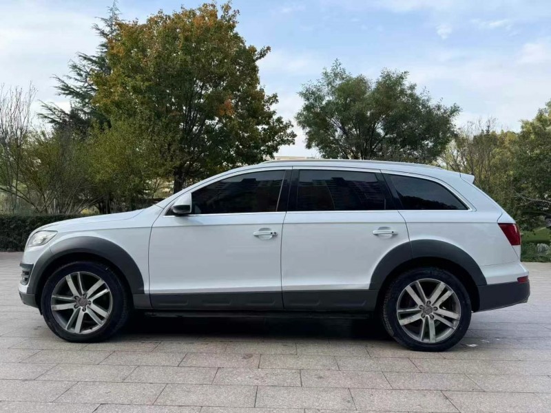 邢台15年奥迪Q78