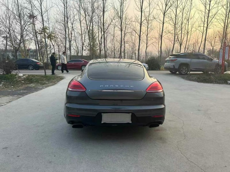 徐州12年保时捷帕拉梅拉9