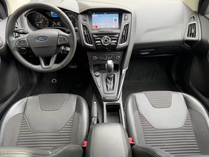 济宁20年福特福克斯5