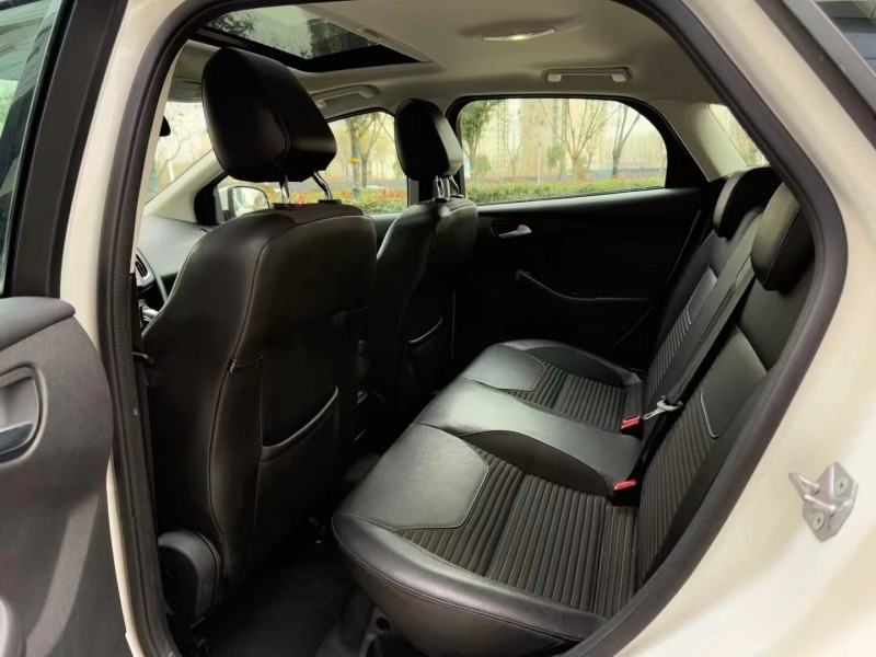 济宁20年福特福克斯6