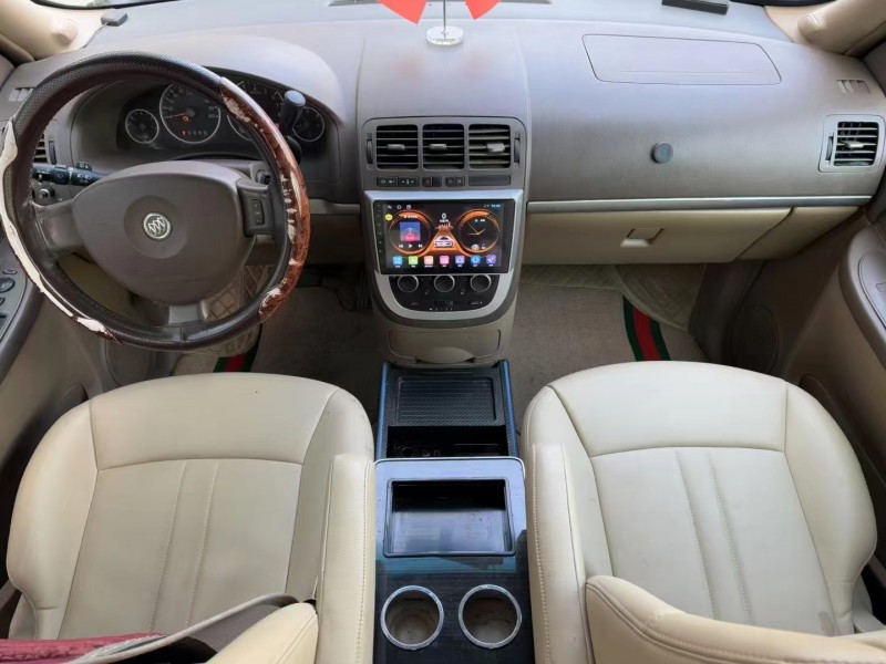 济宁17年别克GL85