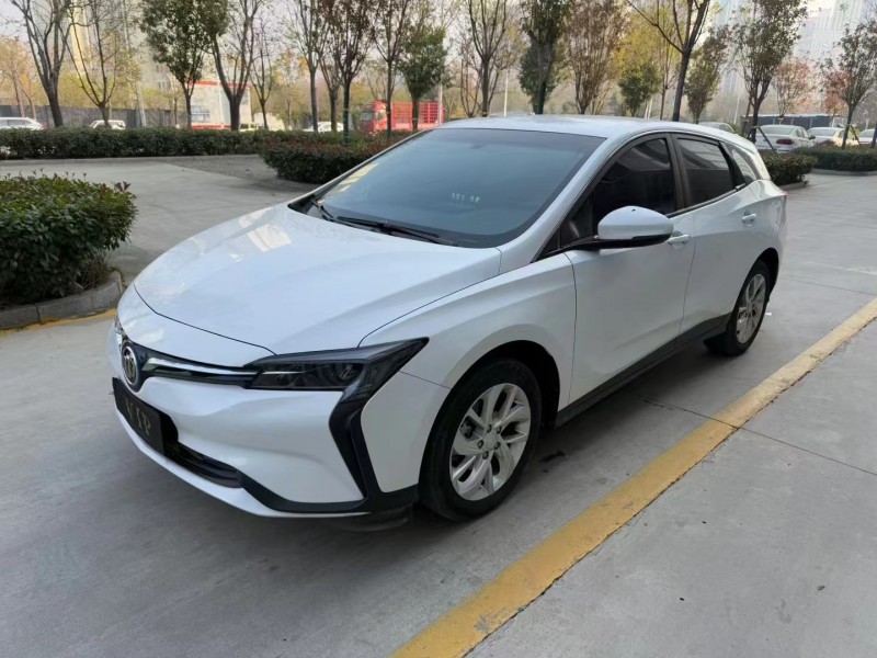 济宁24年别克微蓝3