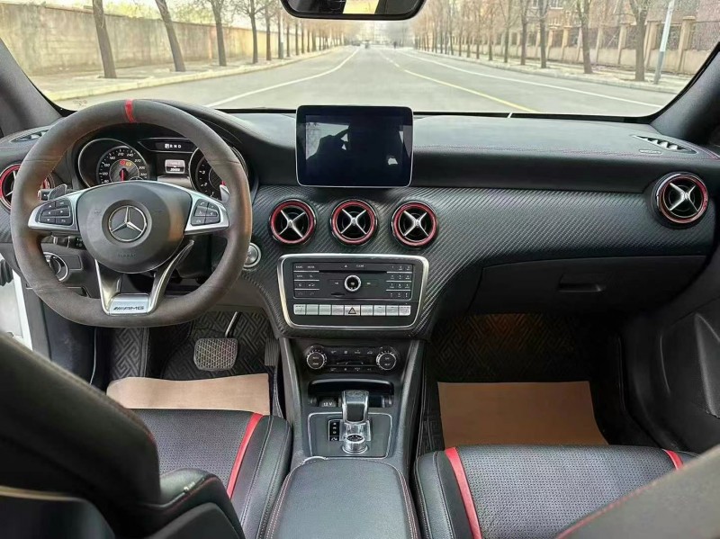 徐州18年奔驰CLA9