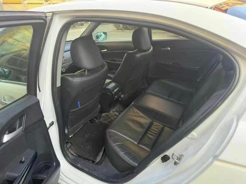 济宁13年本田雅阁5