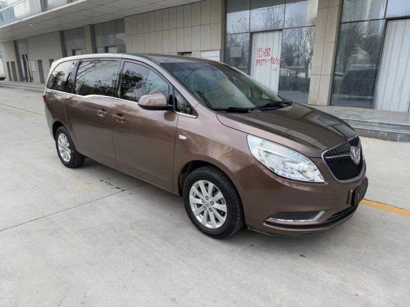 济宁19年别克GL82