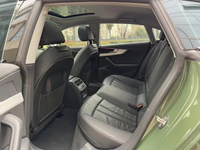 济宁21年奥迪A56