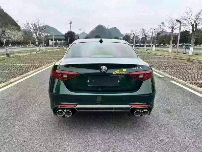盐城20年阿尔法·罗密欧Giulia2