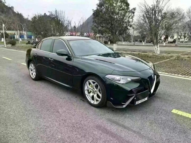 盐城20年阿尔法·罗密欧Giulia6