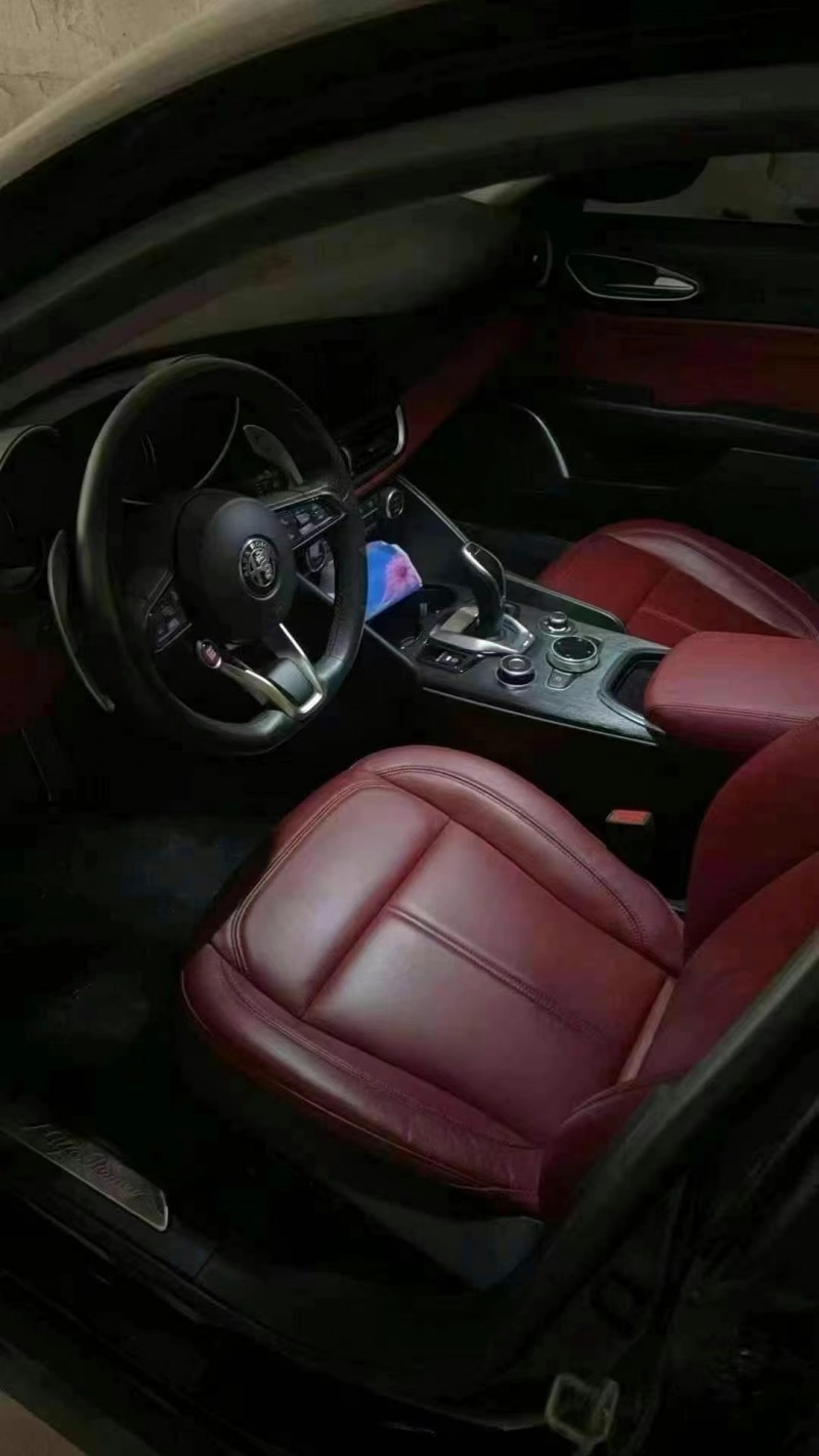 盐城20年阿尔法·罗密欧Giulia7
