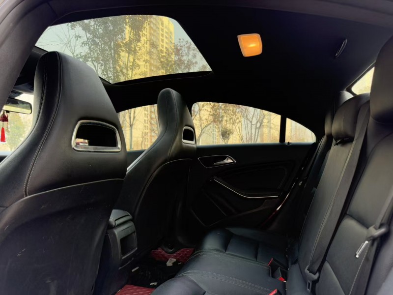 济宁17年奔驰CLA4