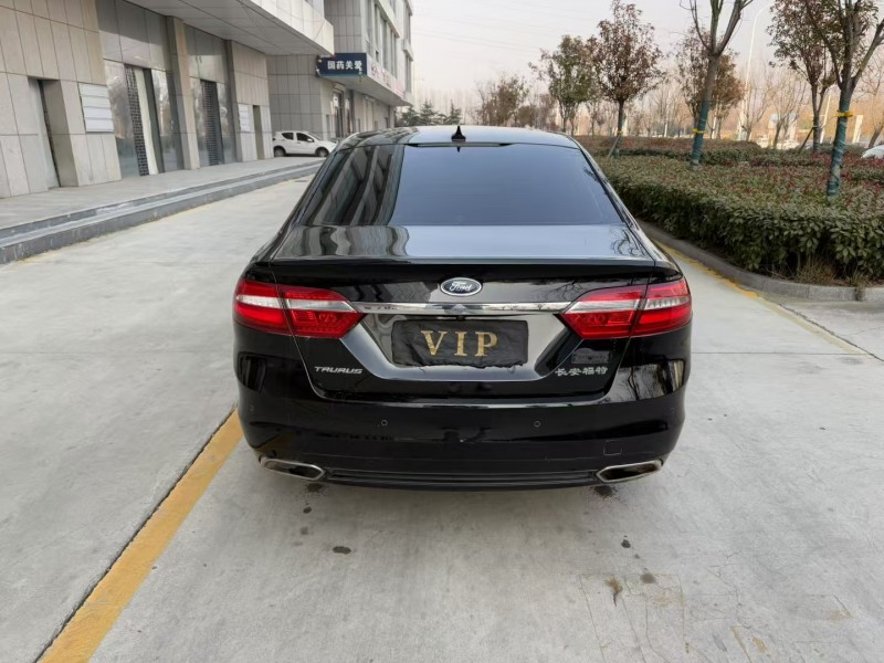 济宁18年福特金牛座9