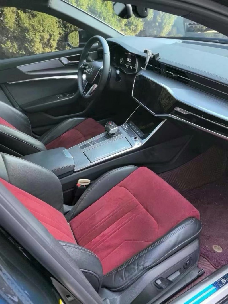 济宁19年奥迪A6L6