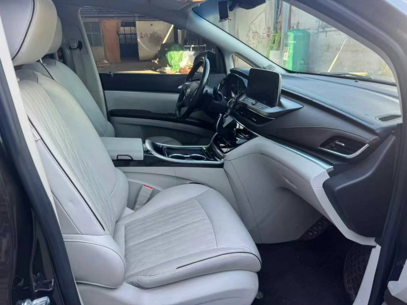 济宁21年别克GL87