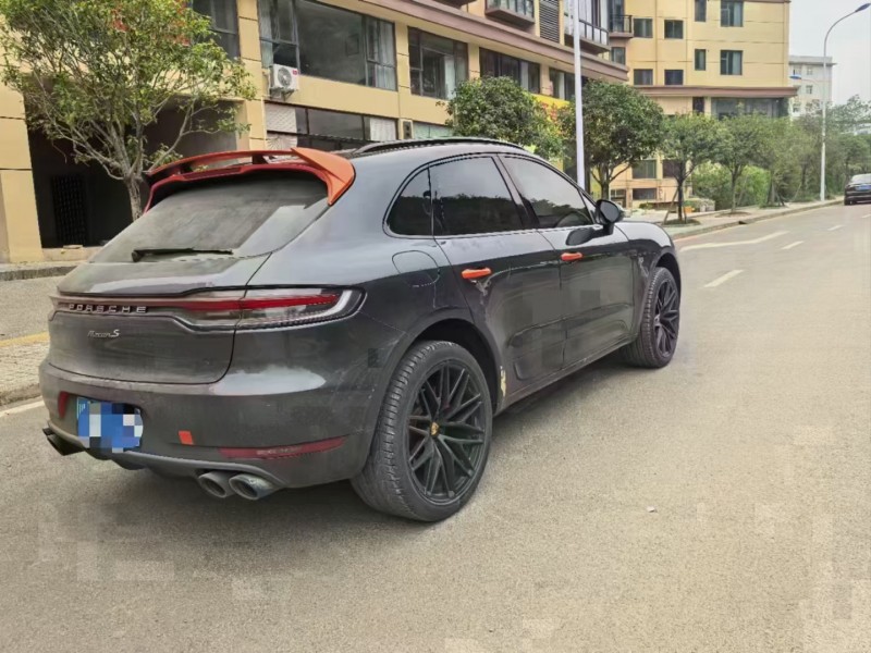 黔南20年保時捷Macan6