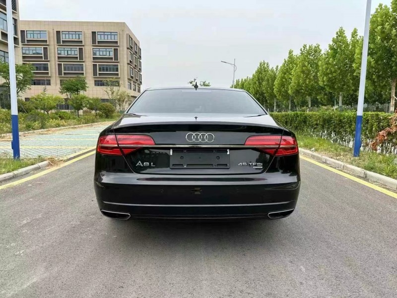 徐州18年奥迪A8L9