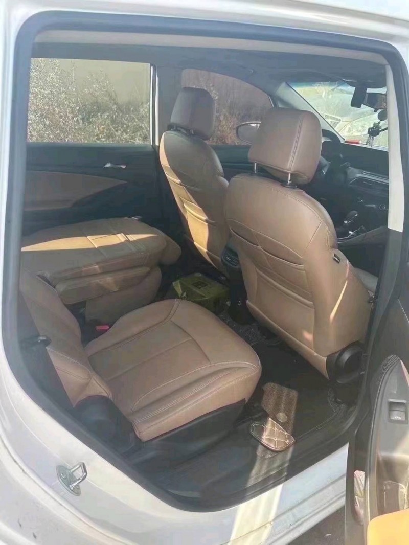 徐州21年别克GL63