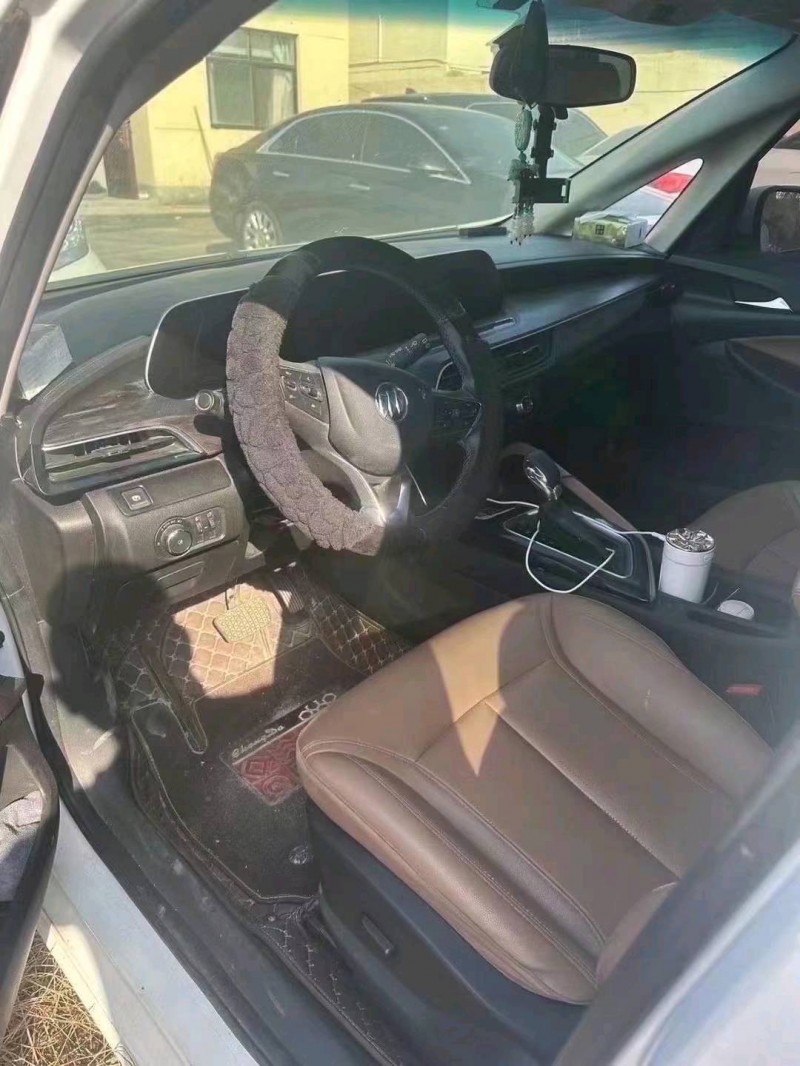 徐州21年别克GL64