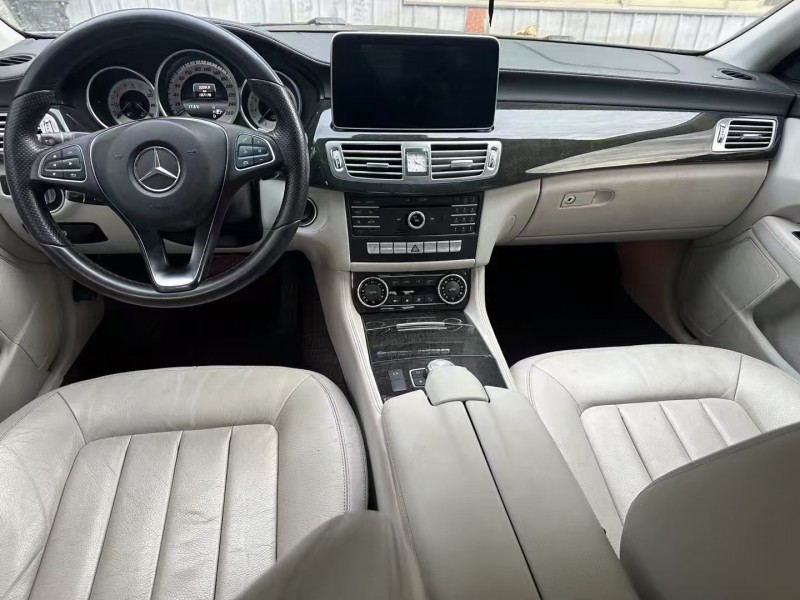 济宁15年奔驰CLS4