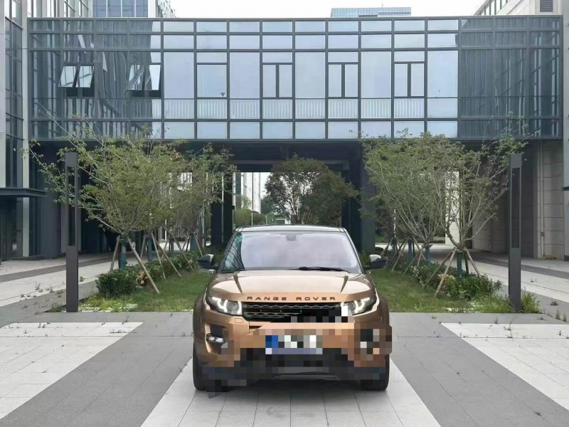 青岛14年路虎极光1