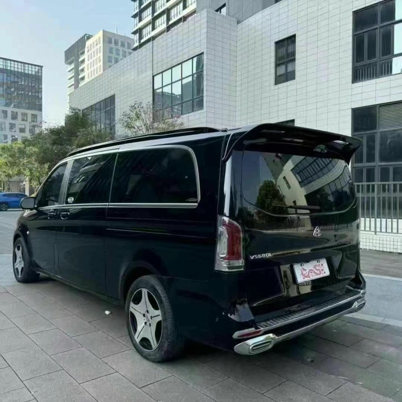 佛山22年奔驰威霆8