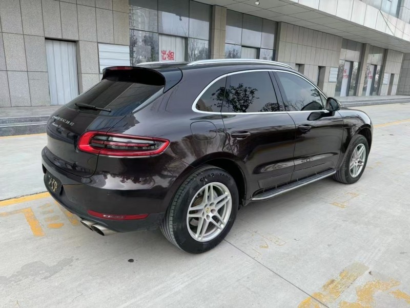 济宁16年保时捷Macan8