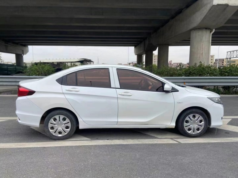 广州17年本田哥瑞4