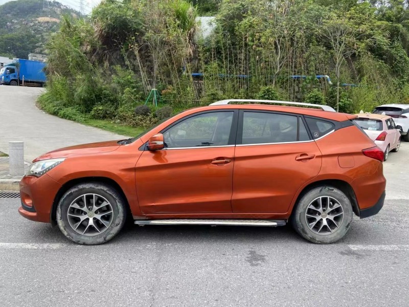 广州16年比亚迪宋3