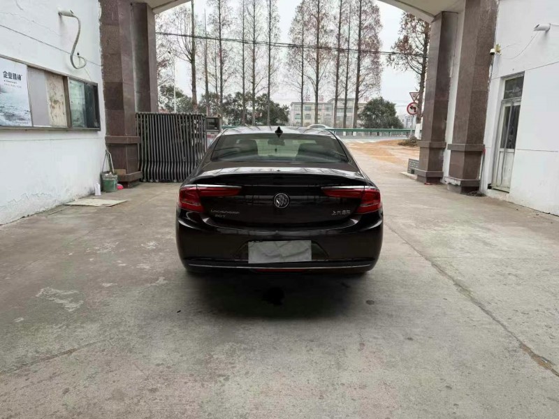 徐州17年别克君越9