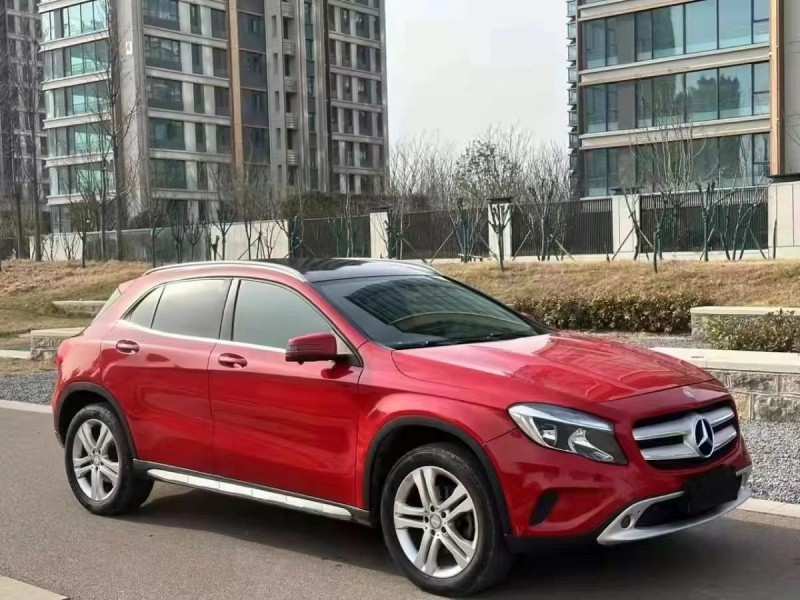 济宁17年奔驰GLA2