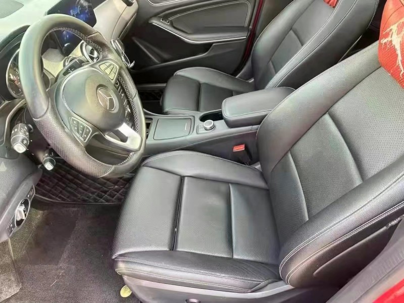 济宁17年奔驰GLA5