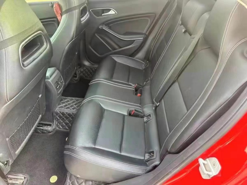 济宁17年奔驰GLA8