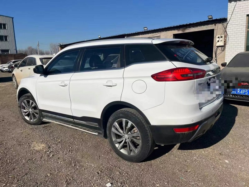 保定17年吉利博越5