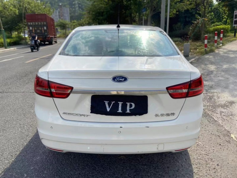 广州17年福特福睿斯5