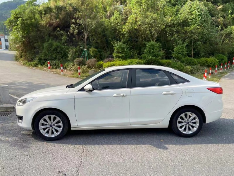 广州17年福特福睿斯6