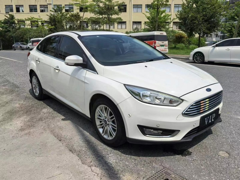 广州17年福特福克斯2