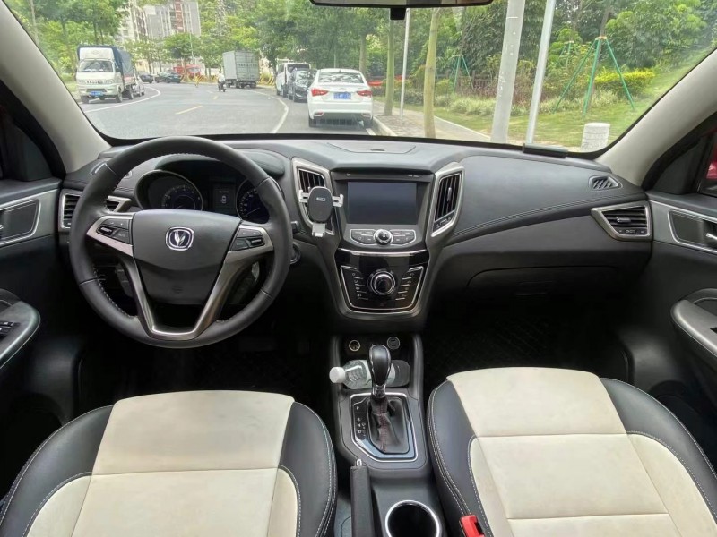 广州17年长安汽车CS359