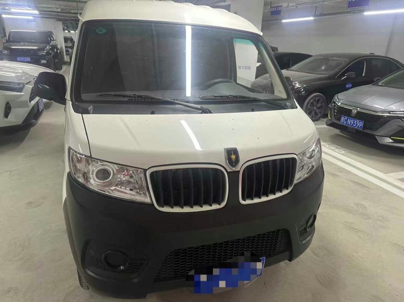 成都24年华晨海狮1